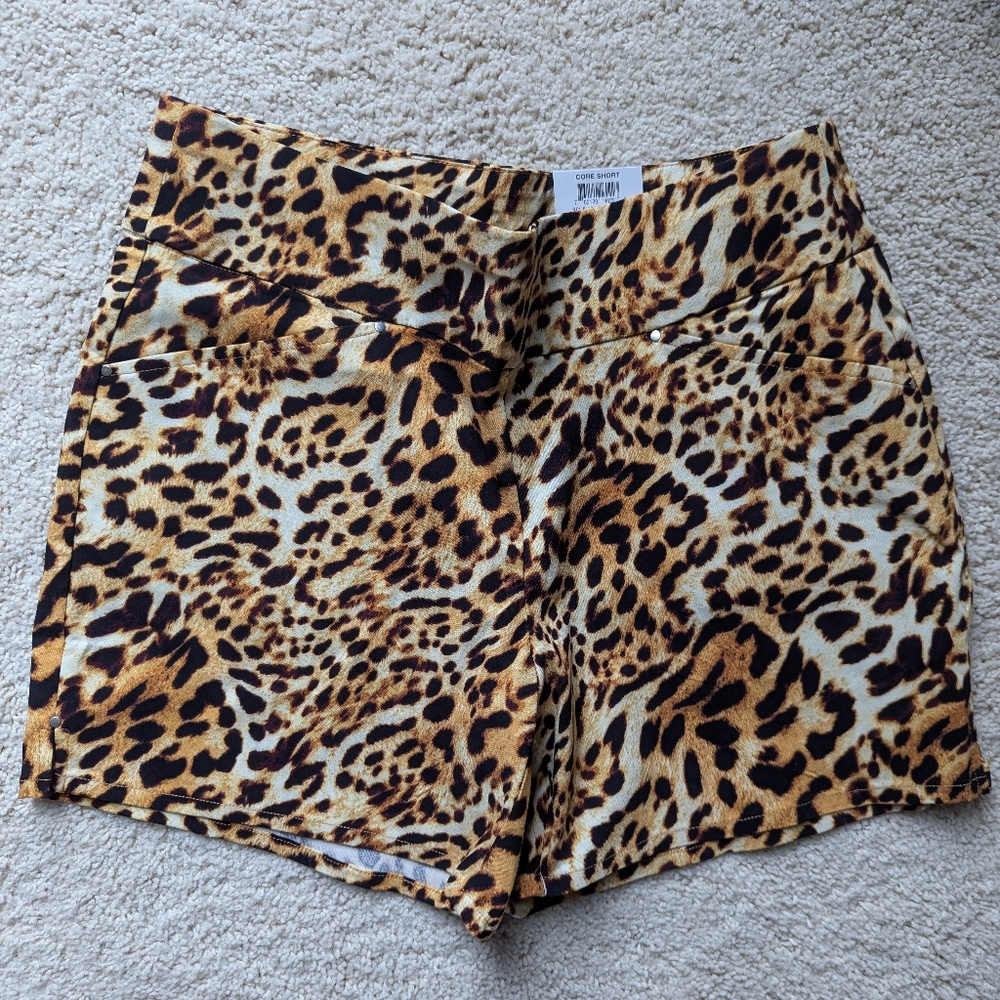 INC Women's Leopard Print Shorts Mid Rise-Regular NWT Size 12